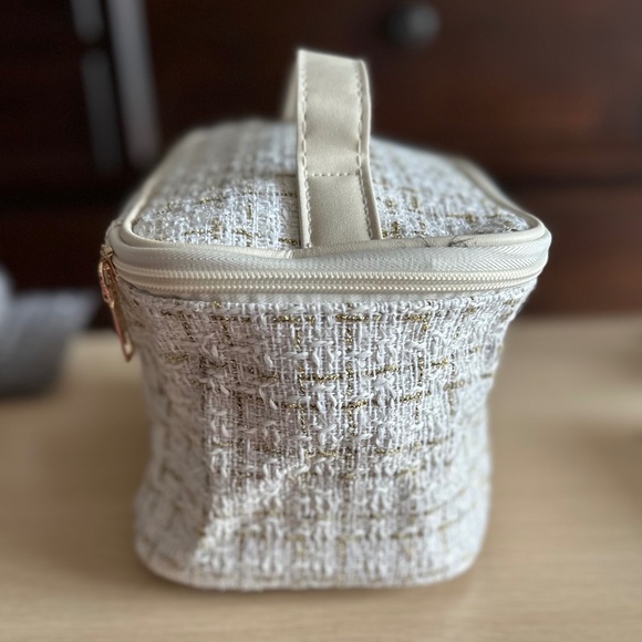 Ivory Tweed Cosmetic Bag with Mystery Beauty Bundle - Picture 2 of 9